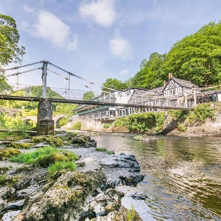 The Chainbridge Hotel Llangollen Eksteriør billede