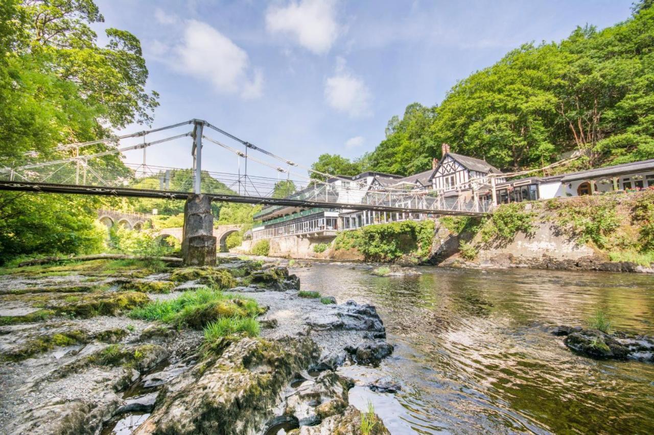 The Chainbridge Hotel Llangollen Eksteriør billede